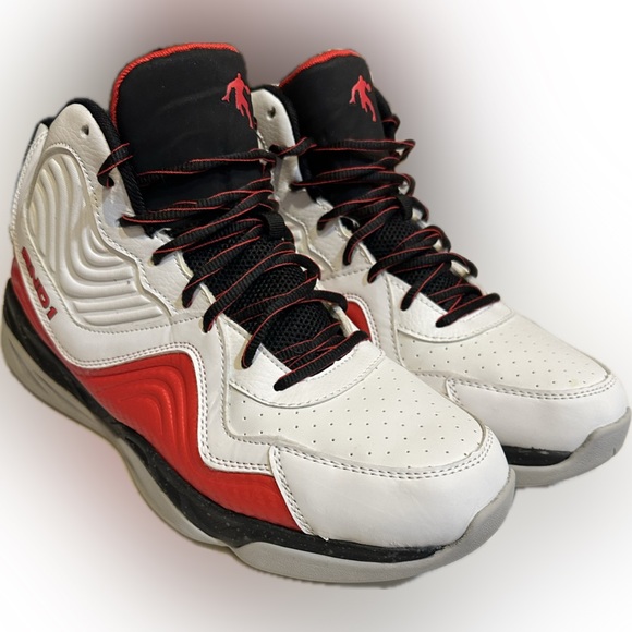 AND1  MAVERICK BASKETBALL SHOE 11.5 WHITE RED ATHLETIC SPORT CASUAL MNA141ES071 - Picture 2 of 12